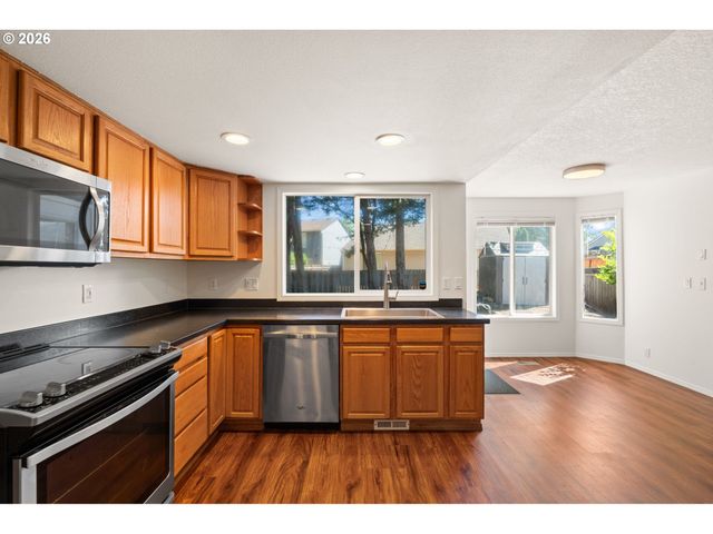 2303 Se 184TH Ave, Vancouver, WA 98683