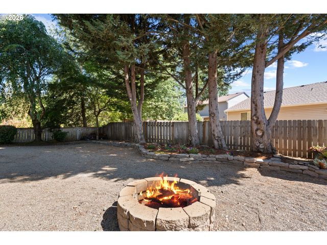 2303 Se 184TH Ave, Vancouver, WA 98683