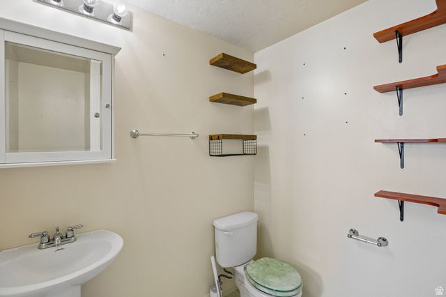 2893 W 2025 S, Syracuse, UT 84075