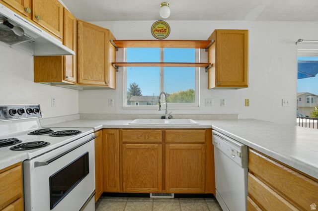 2893 W 2025 S, Syracuse, UT 84075