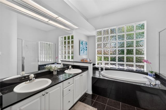 8712 TANTALLON CIRCLE, Tampa, FL 33647