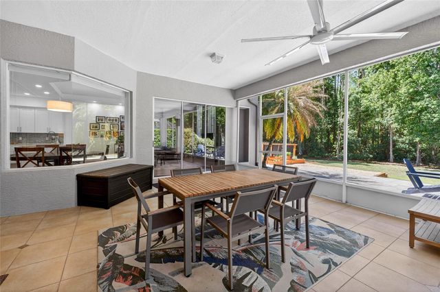 8712 TANTALLON CIRCLE, Tampa, FL 33647
