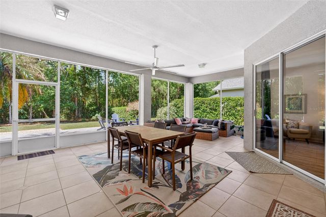 8712 TANTALLON CIRCLE, Tampa, FL 33647