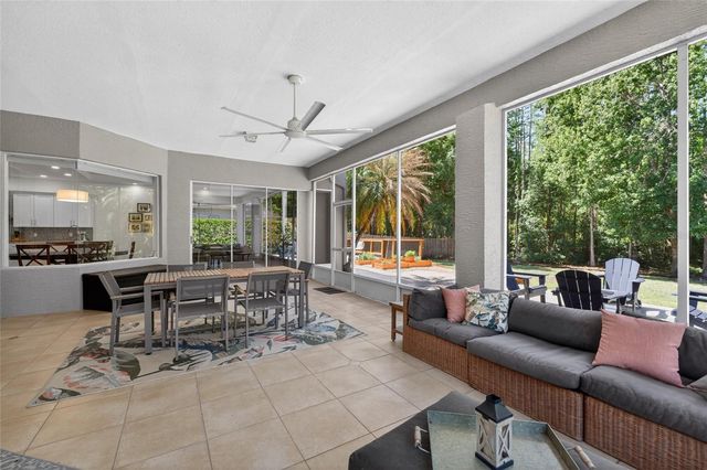 8712 TANTALLON CIRCLE, Tampa, FL 33647