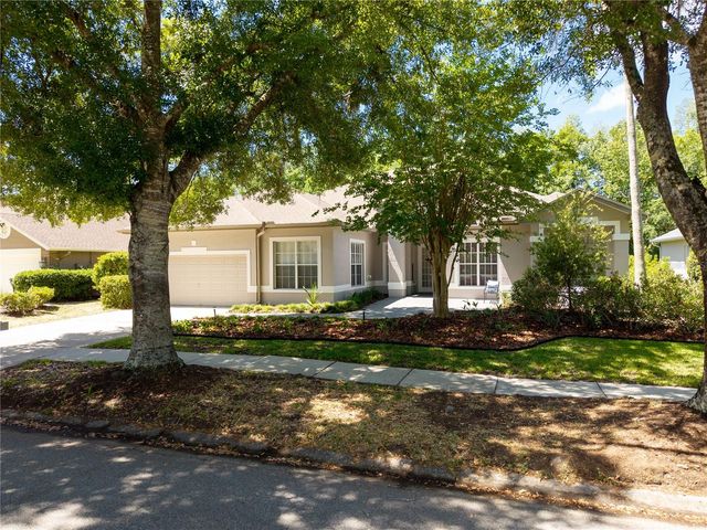 8712 TANTALLON CIRCLE, Tampa, FL 33647