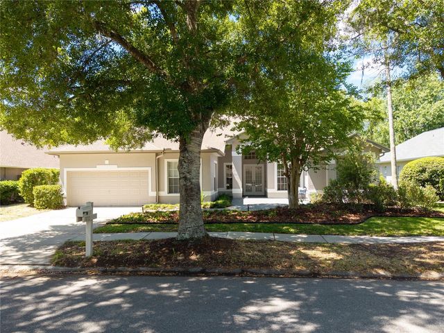 8712 TANTALLON CIRCLE, Tampa, FL 33647