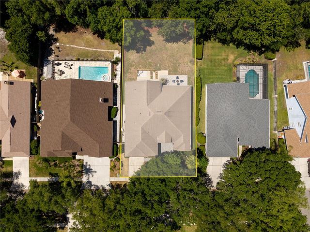 8712 TANTALLON CIRCLE, Tampa, FL 33647