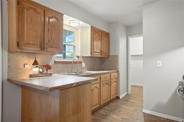 1003 SW 14th Place, Wagoner, OK 74467