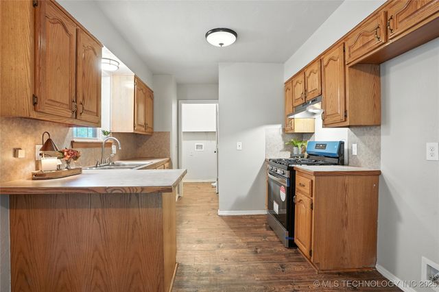 1003 SW 14th Place, Wagoner, OK 74467