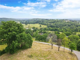 280 Glen Laurel Ln, Fox Chapel, PA 15238