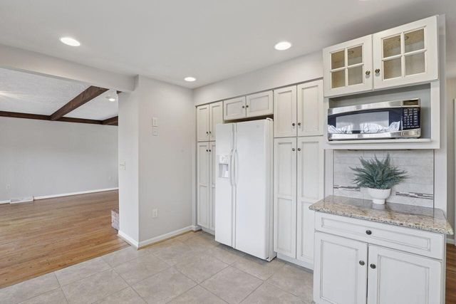 2460 Orchid Lane, Villa Hills, KY 41017