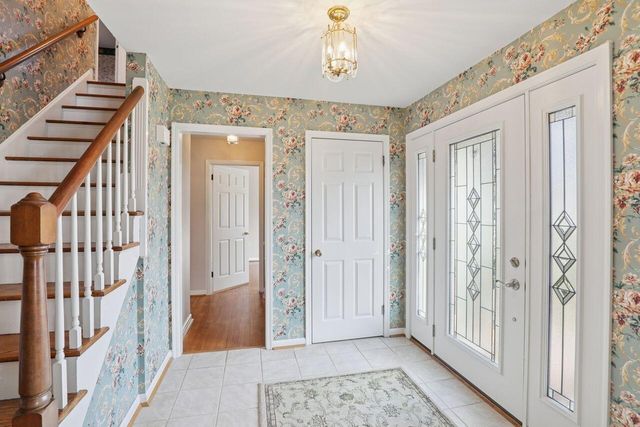 2460 Orchid Lane, Villa Hills, KY 41017