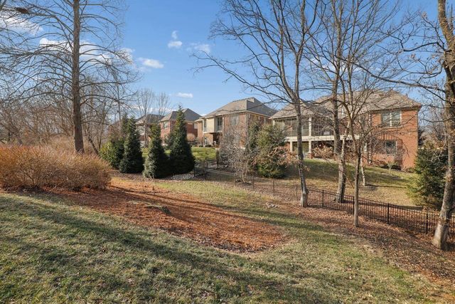 2460 Orchid Lane, Villa Hills, KY 41017