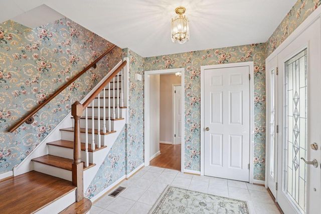 2460 Orchid Lane, Villa Hills, KY 41017