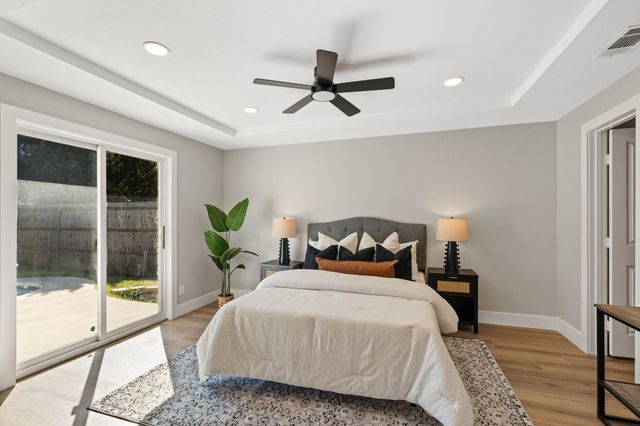 2912 Robindale Lane, Grapevine, TX 76051