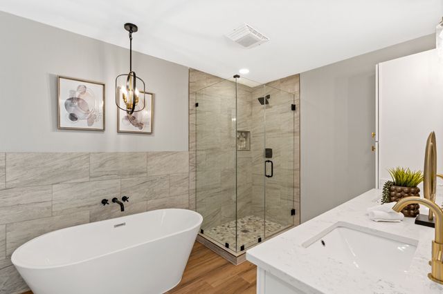 2912 Robindale Lane, Grapevine, TX 76051