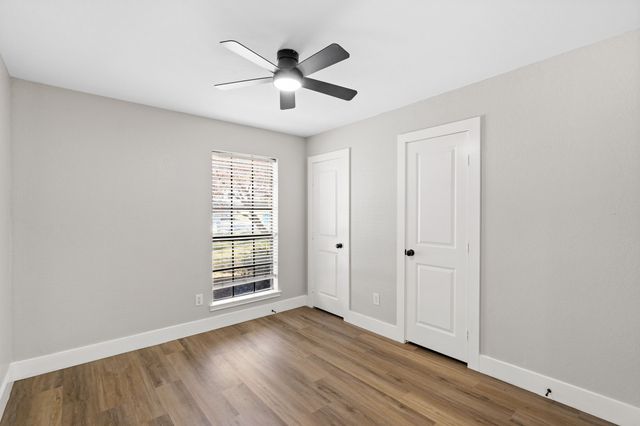 2912 Robindale Lane, Grapevine, TX 76051