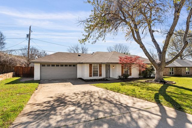 2912 Robindale Lane, Grapevine, TX 76051