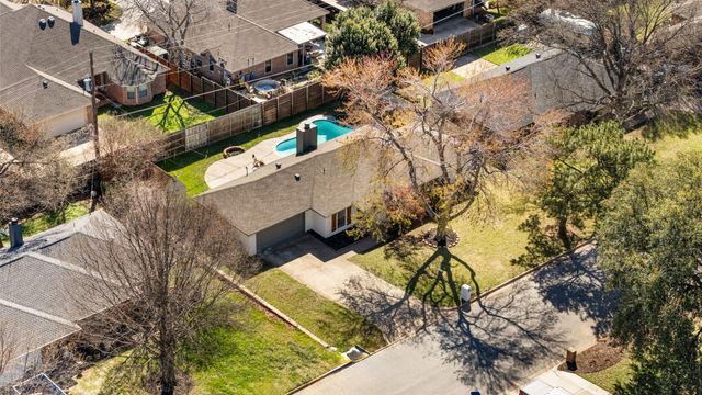 2912 Robindale Lane, Grapevine, TX 76051