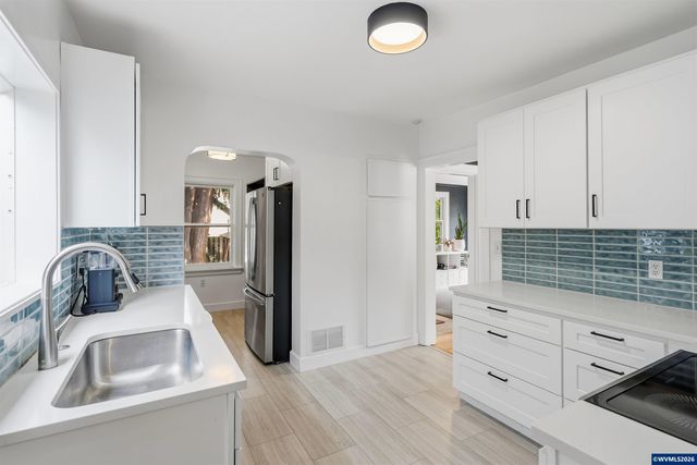 5337 SE King Rd, Milwaukie, OR 97222