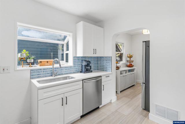 5337 SE King Rd, Milwaukie, OR 97222