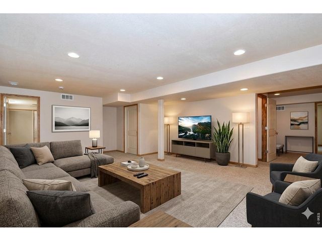 4479 Bragg Ln, Wellington, CO 80549