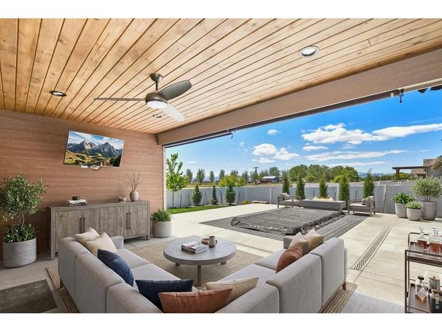 4479 Bragg Ln, Wellington, CO 80549