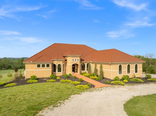 406 Halcomb Lane, Paint Lick, KY 40461