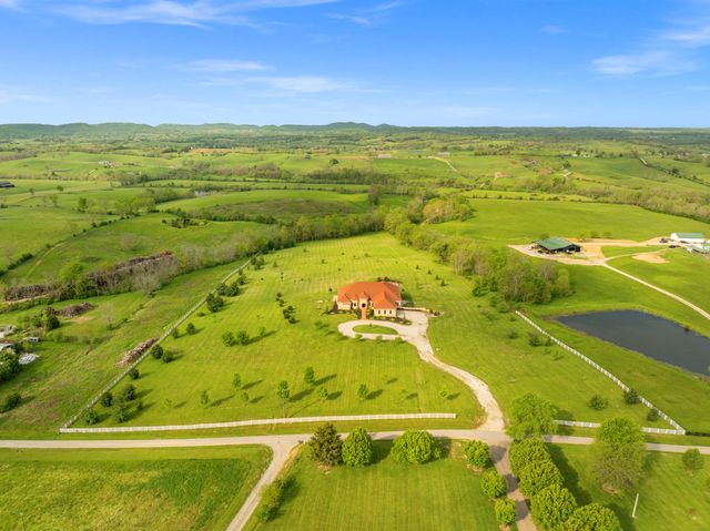 406 Halcomb Lane, Paint Lick, KY 40461