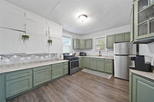 136 E Chestnut Street, Adrian, MI 49221