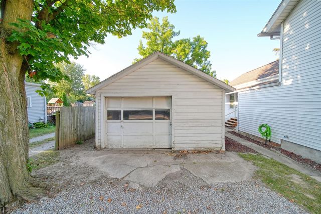 136 E Chestnut Street, Adrian, MI 49221