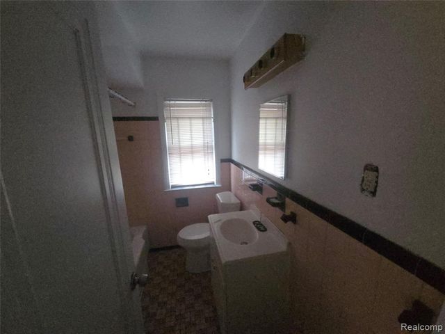 14068 Carlisle Street, Detroit, MI 48205