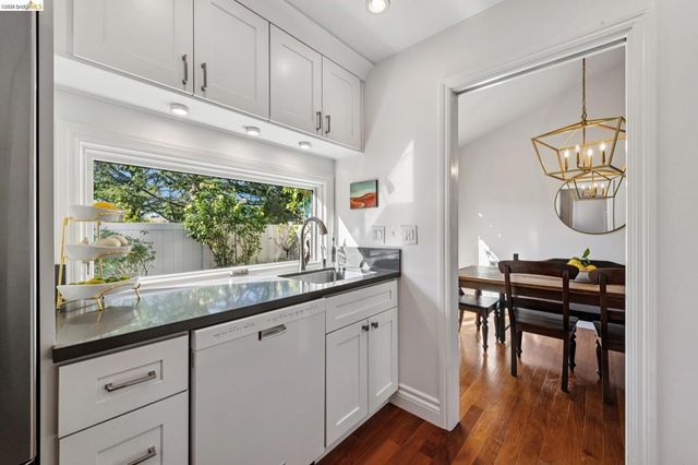 1912 Ascot Dr, Moraga, CA 94556