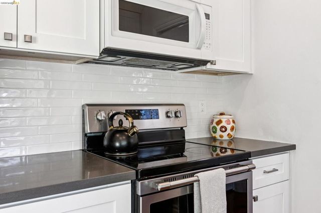 1912 Ascot Dr, Moraga, CA 94556