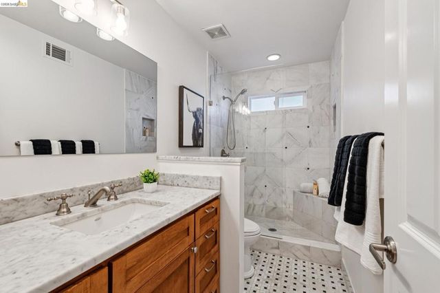 1912 Ascot Dr, Moraga, CA 94556
