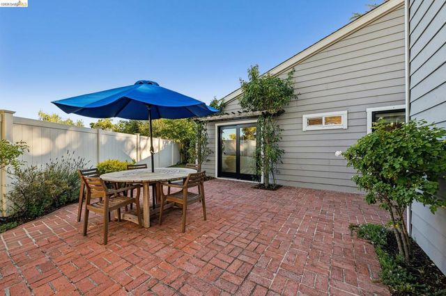 1912 Ascot Dr, Moraga, CA 94556