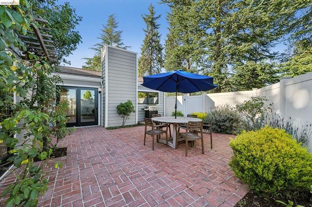 1912 Ascot Dr, Moraga, CA 94556