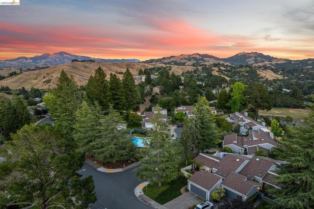 1912 Ascot Dr, Moraga, CA 94556