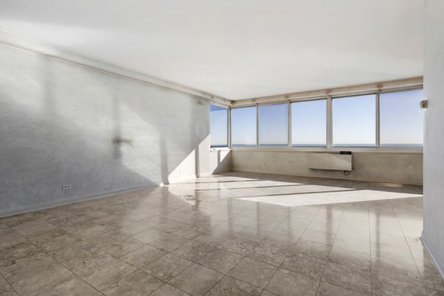 1440 N Lake Shore Drive 21H, Chicago, IL 60610