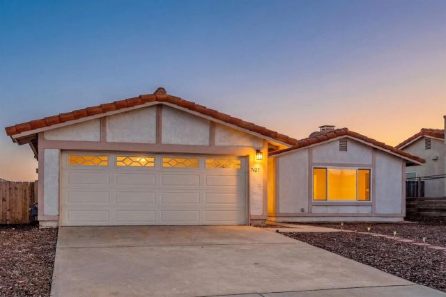 7427 Kamwood St, San Diego, CA 92126
