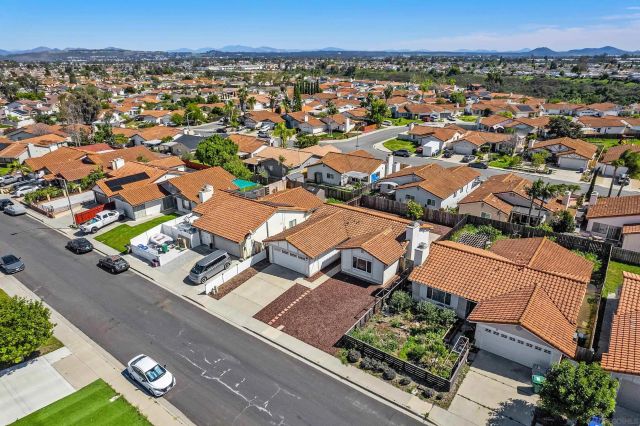 7427 Kamwood St, San Diego, CA 92126