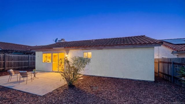 7427 Kamwood St, San Diego, CA 92126