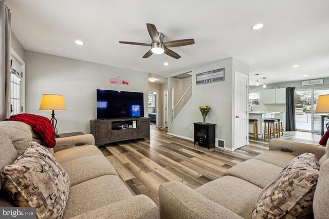 955 EASTER RD, Burlington, NJ 08016