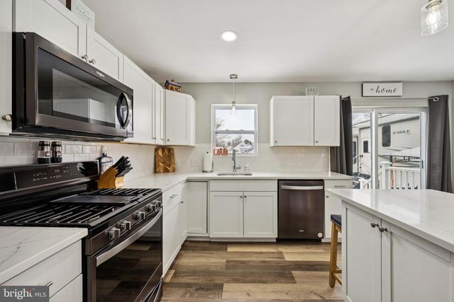 955 EASTER RD, Burlington, NJ 08016