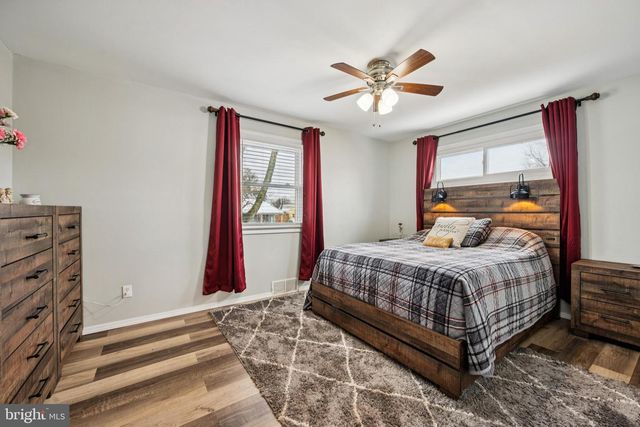 955 EASTER RD, Burlington, NJ 08016