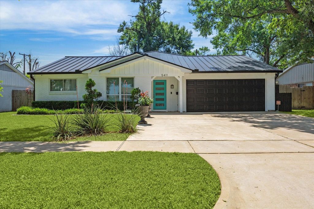 5411 Saxon Drive, Houston, TX 77092