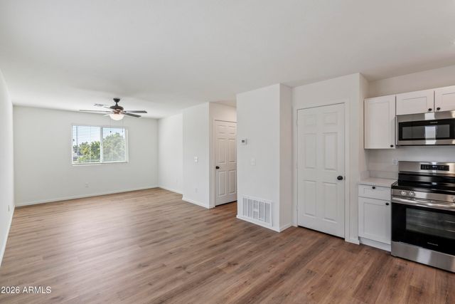 4037 S 12th Street 110, Phoenix, AZ 85040