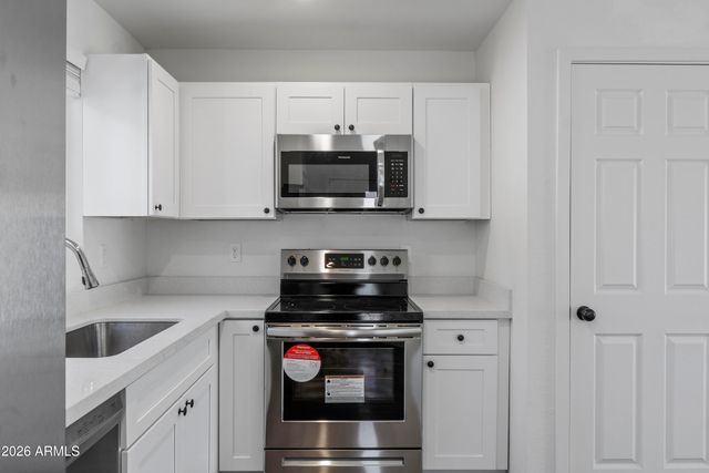 4037 S 12th Street 110, Phoenix, AZ 85040