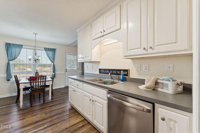 50 Trail Ridge Drive, Benson, NC 27504