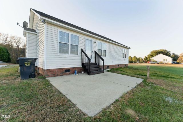 50 Trail Ridge Drive, Benson, NC 27504